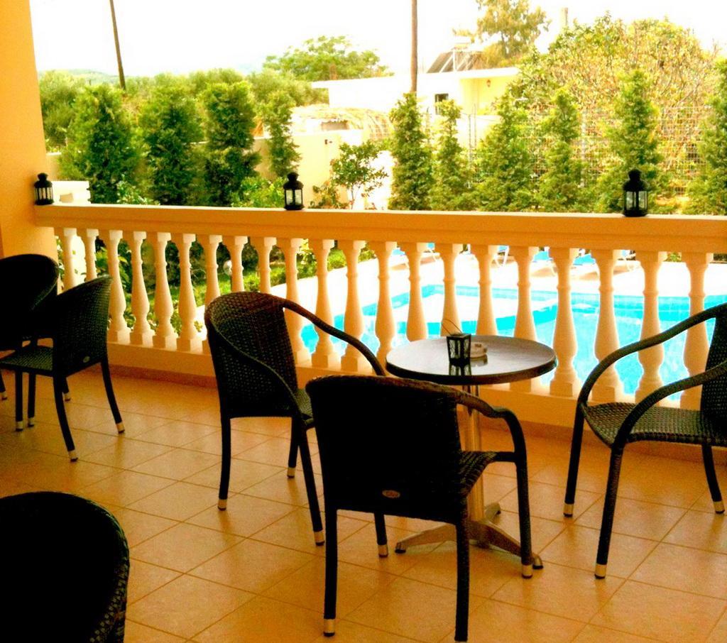 Golden Rose Suites Kolymbari Exterior photo