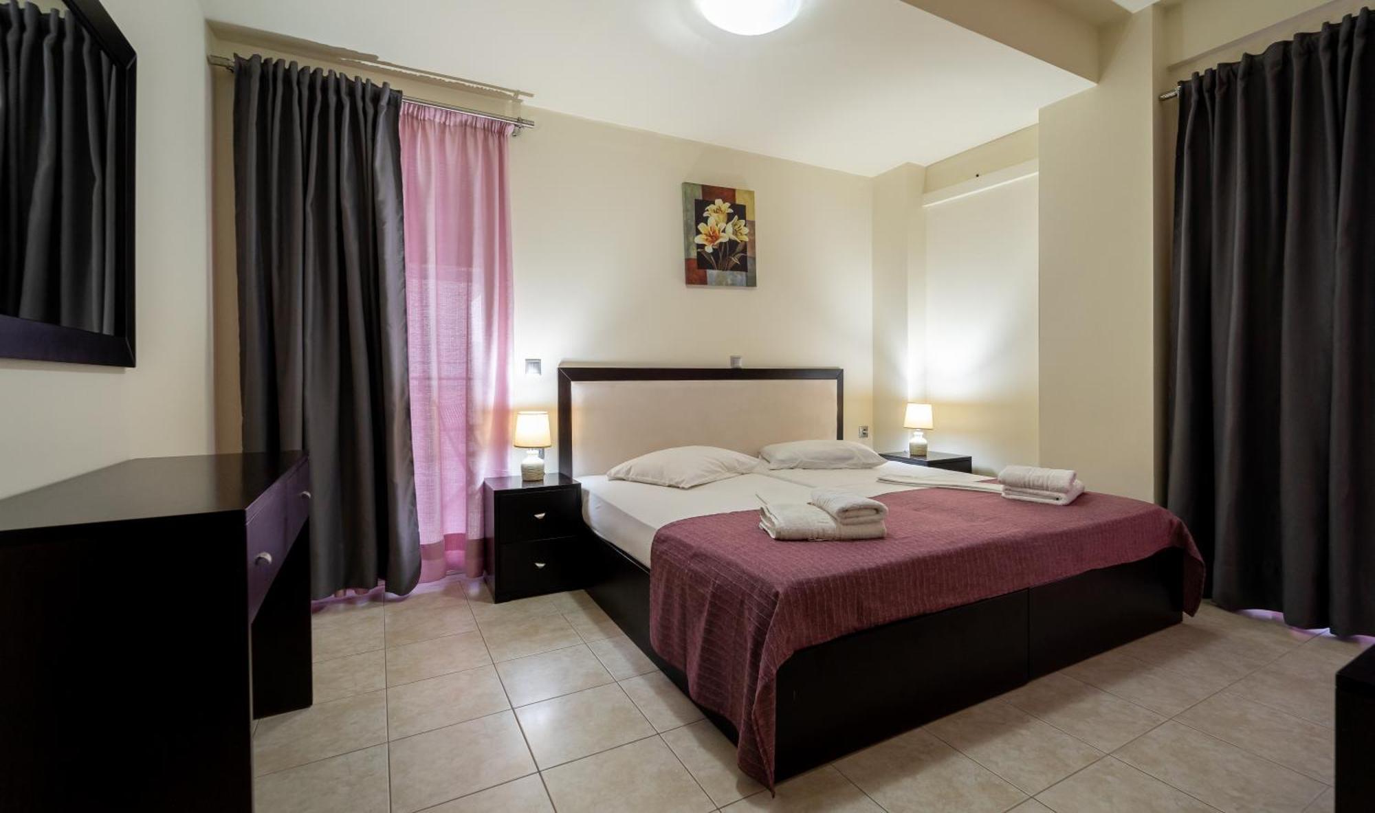 Golden Rose Suites Kolymbari Exterior photo