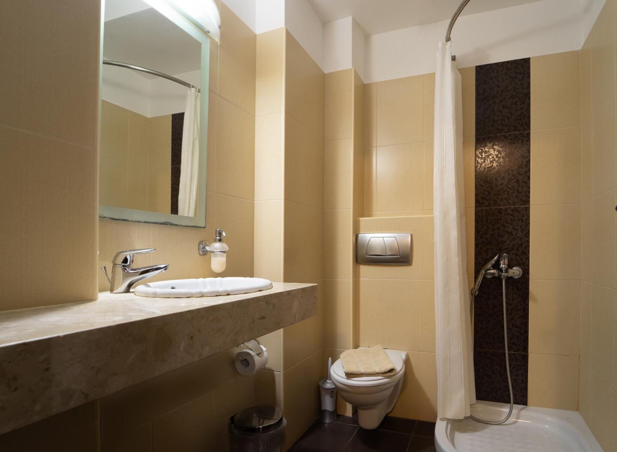 Golden Rose Suites Kolymbari Exterior photo