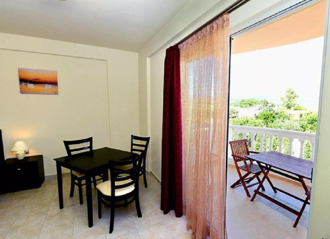 Golden Rose Suites Kolymbari Exterior photo