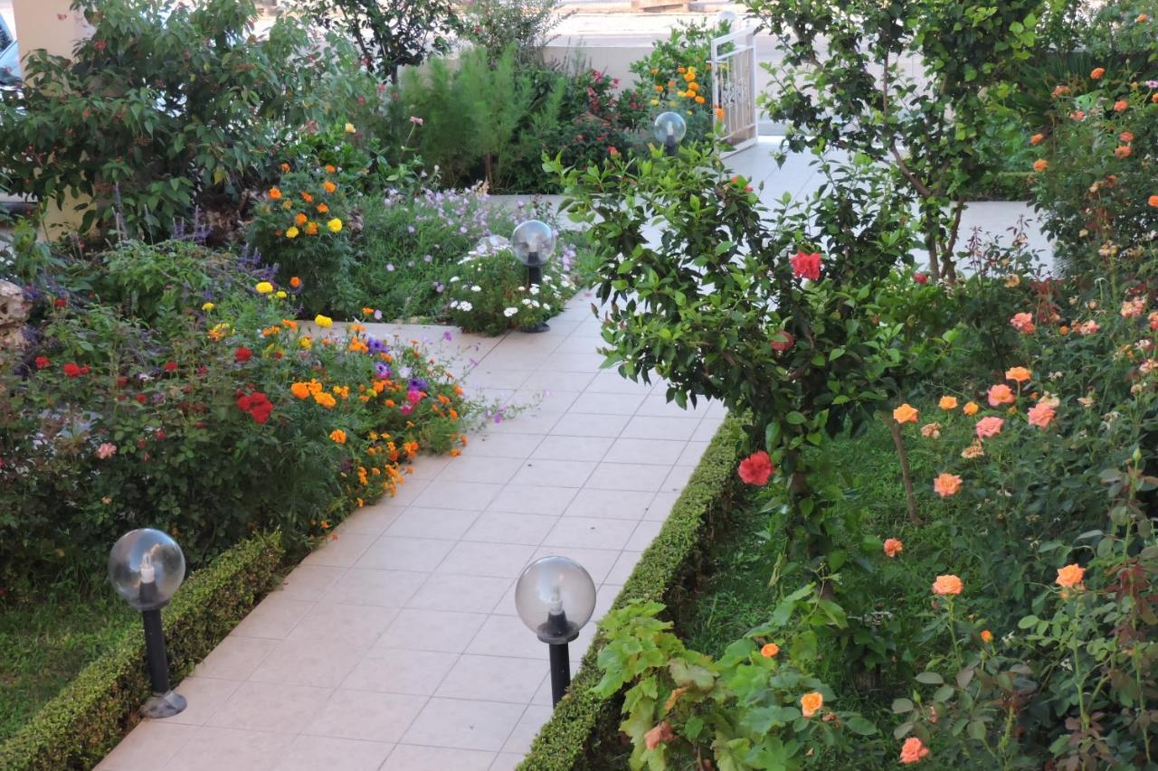 Golden Rose Suites Kolymbari Exterior photo